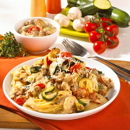 Spaghetti mit Hack-Käse-Soße Rezept Spaghetti mit Hack-Käse-Soße Rezept