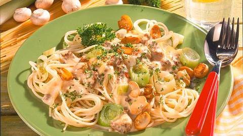 Spaghetti mit Hack-Rahm-Porree Rezept - Foto: House of Food / Bauer Food Experts KG