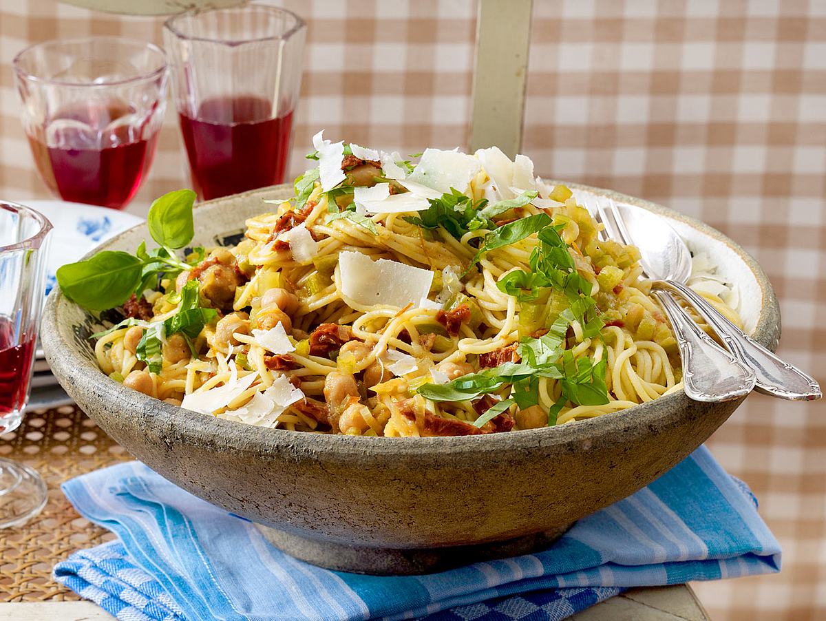 Spaghetti mit Kichererbsen-Gemüse-Sugo Rezept