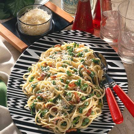 Spaghetti mit Knoblauchsahne Rezept Spaghetti mit Knoblauchsahne Rezept