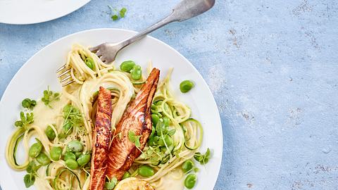 Spaghetti mit Lachsfilets Rezept - Foto: House of Food / Bauer Food Experts KG