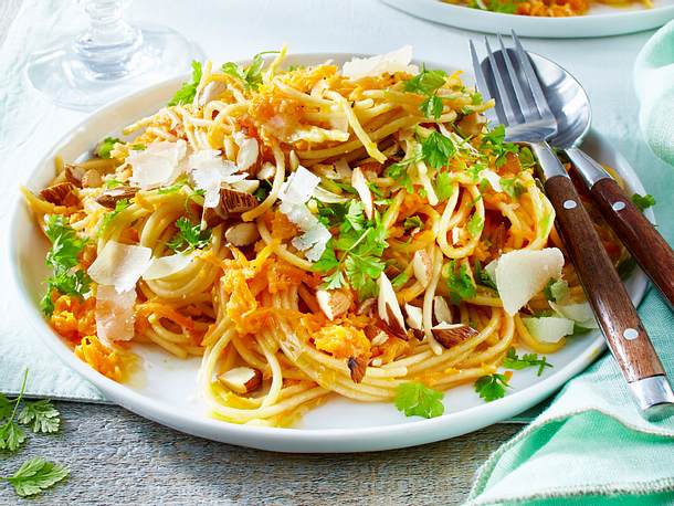 Spaghetti mit Möhrenbutter Rezept Spaghetti mit Möhrenbutter Rezept