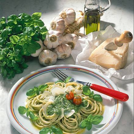 Spaghetti mit Pesto Rezept
