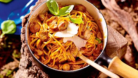 Spaghetti mit Pilz-Sahnesoße (One-Pot-Pasta) Rezept - Foto: House of Food / Bauer Food Experts KG
