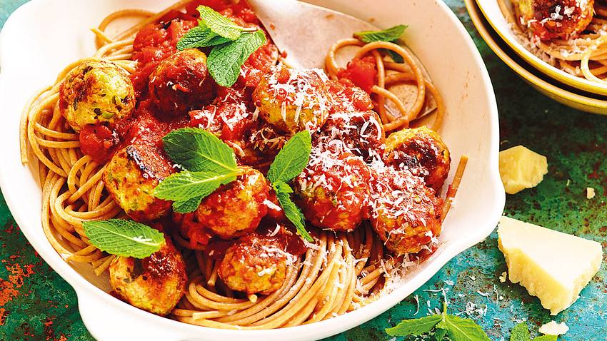 Spaghetti mit Puten-Minz-Bällchen in Tomatensoße Rezept - Foto: House of Food / Bauer Food Experts KG