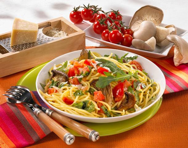 Spaghetti mit Rauke und Pilzen Rezept Spaghetti mit Rauke und Pilzen Rezept