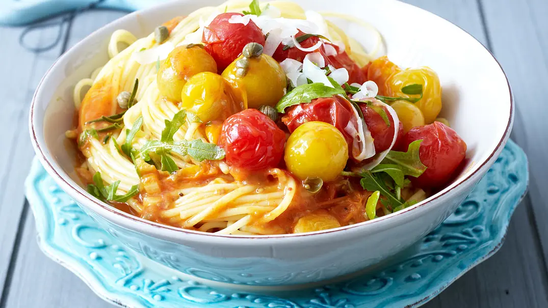 Spaghetti mit Schmortomaten Rezept - Foto: LECKER @ Bauer Media Group