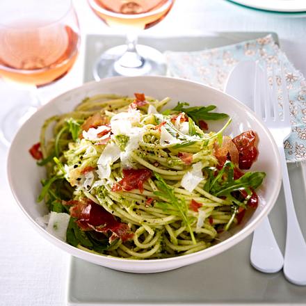 Spaghetti mit Tapenade und Landschinken Rezept