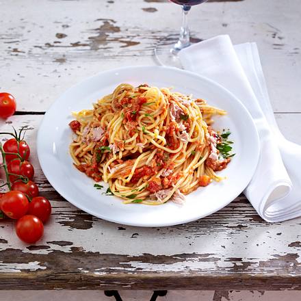 Spaghetti Mit Thunfisch Tomaten Sosse Rezept Lecker