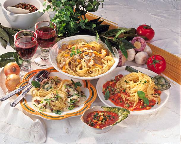 Spaghetti mit Tomaten-Gemüse-Soße Rezept