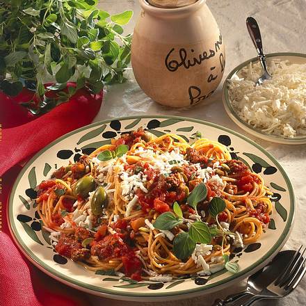Spaghetti mit Tomaten-Hacksoße Rezept Spaghetti mit Tomaten-Hacksoße Rezept