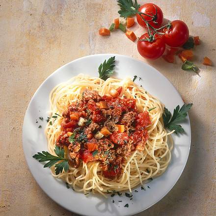 Spaghetti mit Tomaten-Hacksoße Rezept Spaghetti mit Tomaten-Hacksoße Rezept