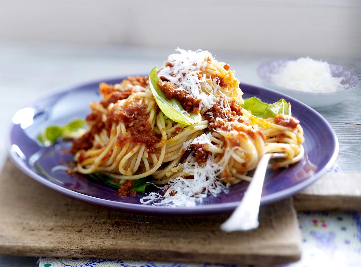 Spaghetti mit Tomatenpesto Rezept