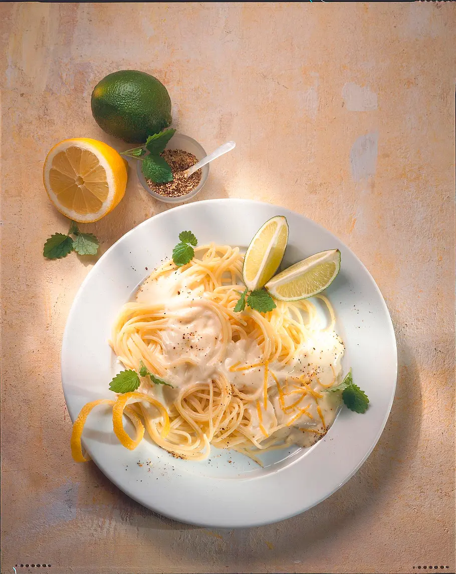 Spaghetti mit Zitronen-Mascarpone-Soße Rezept