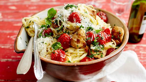 Spaghetti mit Zitronenhähnchen Rezept - Foto: House of Food / Bauer Food Experts KG