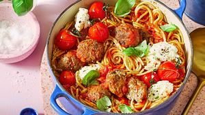 Spaghetti Pomodoro mit Veggie-Bällchen Rezept - Foto: House of Food / Bauer Food Experts KG