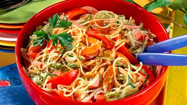 Spaghetti-Salat Rezept - Foto: Maass