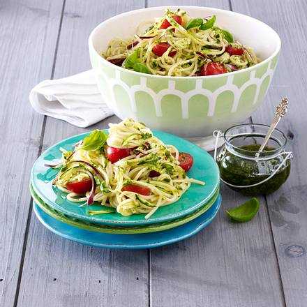 Spaghetti-Salat Caprese Rezept Spaghetti-Salat Caprese Rezept