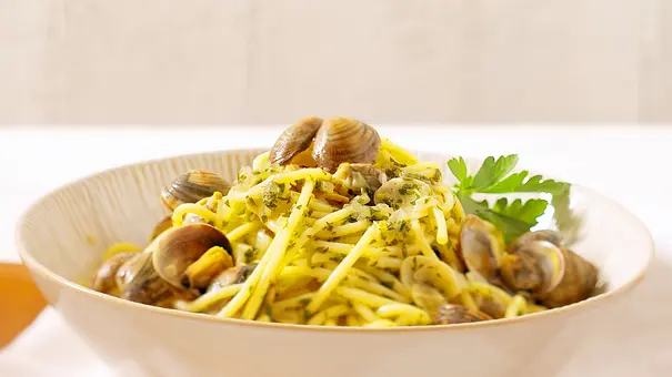 Spaghetti vongole Rezept - Foto: LECKER @ Bauer Media Group Spaghetti vongole Rezept - Foto: LECKER @ Bauer Media Group