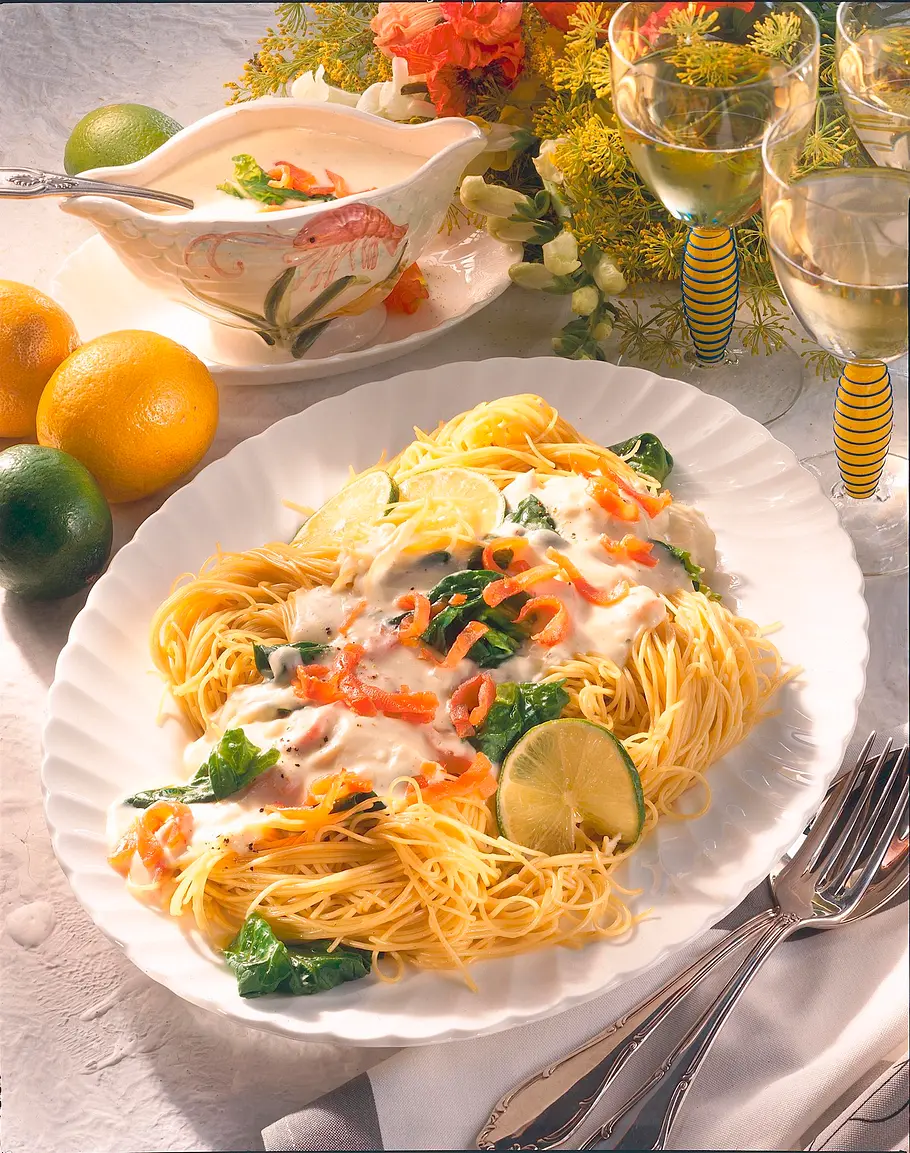 Spaghettini mit Lachssoße Rezept Spaghettini mit Lachssoße Rezept