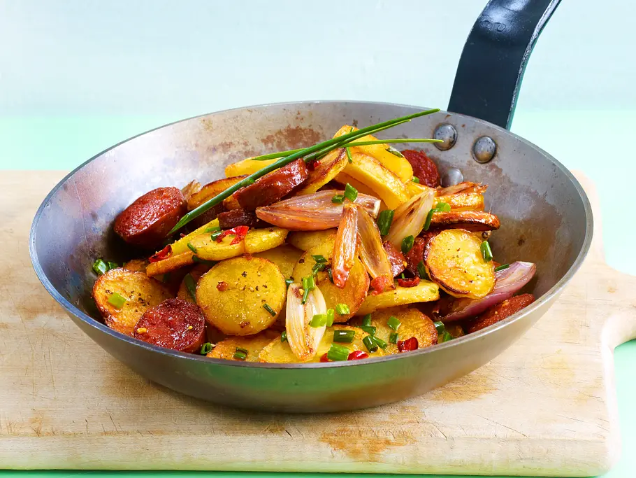 Spanische Kartoffelpfanne mit Chorizo Rezept Spanische Kartoffelpfanne mit Chorizo Rezept