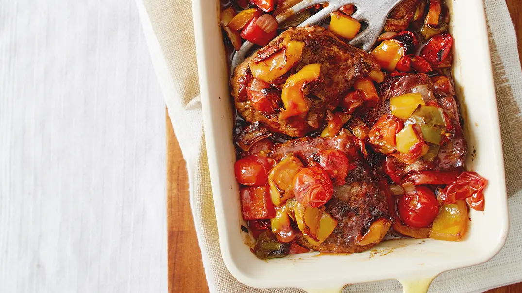 Spanische Ofenschmorsteaks Rezept - Foto: LECKER @ Bauer Media Group Spanische Ofenschmorsteaks Rezept - Foto: LECKER @ Bauer Media Group