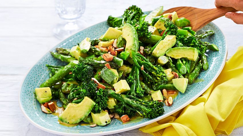 Spargel-Brokkolini-Salat „Green Power“ Rezept - Foto: House of Food / Bauer Food Experts KG
