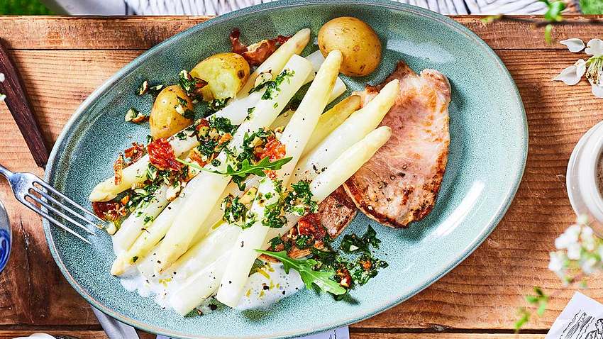  Spargel-Epos mit Topping-Duett Rezept - Foto: House of Food / Bauer Food Experts KG