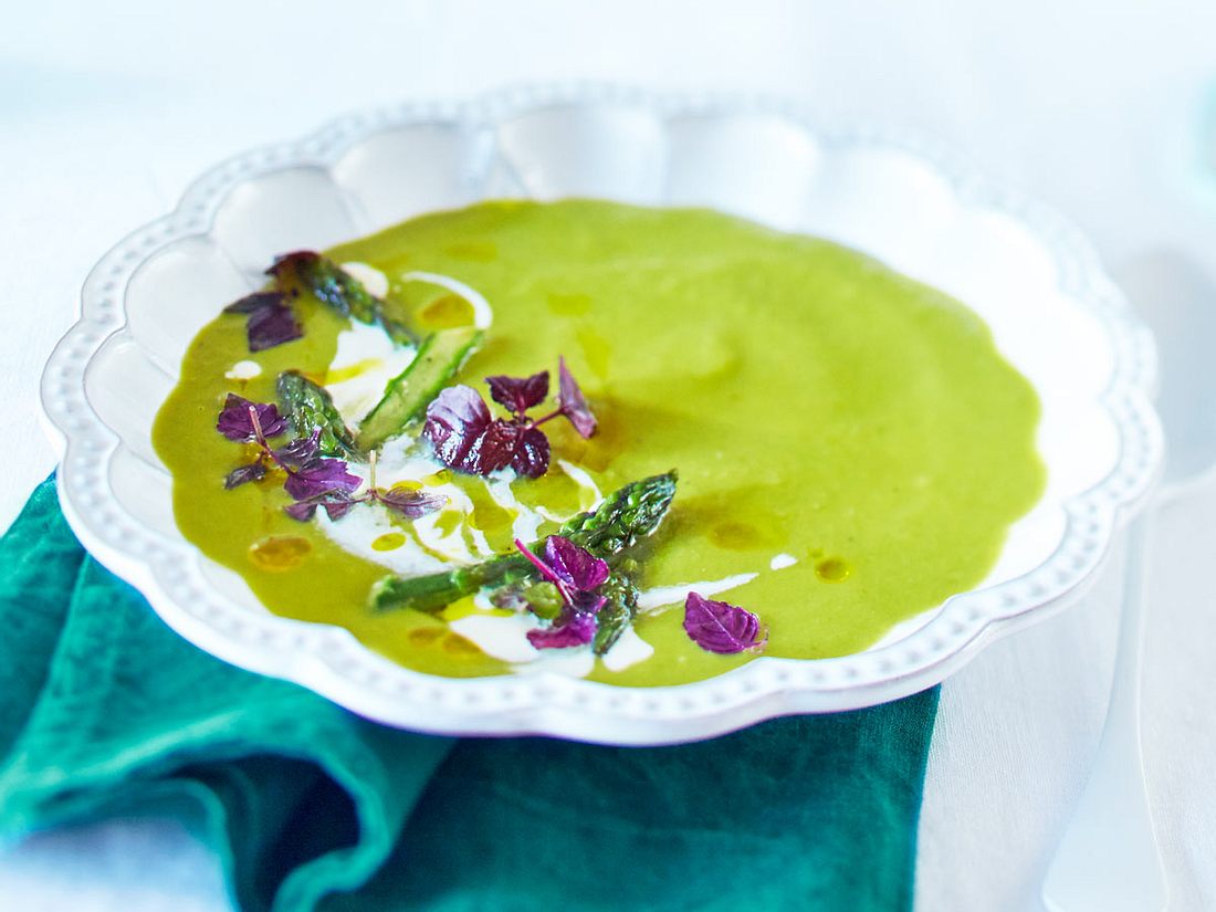Spargel-Erbsen-Suppe mit Estragon Rezept