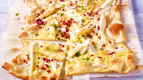 Spargel-Flammkuchen - Foto: House of Food / Bauer Food Experts KG
