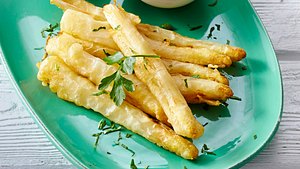 Spargel im Backteig zum Dippen Rezept - Foto: House of Food / Bauer Food Experts KG