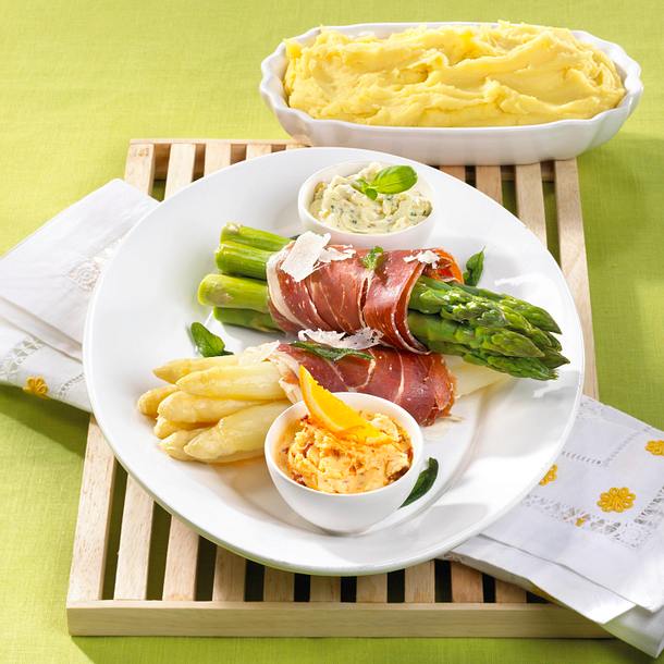 Spargel im Schinkenmantel mit zweierlei Butter und Kartoffelpüree Rezept Spargel im Schinkenmantel mit zweierlei Butter und Kartoffelpüree Rezept
