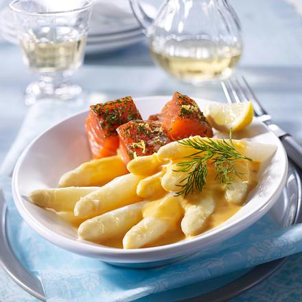 Spargel in Krebssahne mit Lachs Rezept Spargel in Krebssahne mit Lachs Rezept
