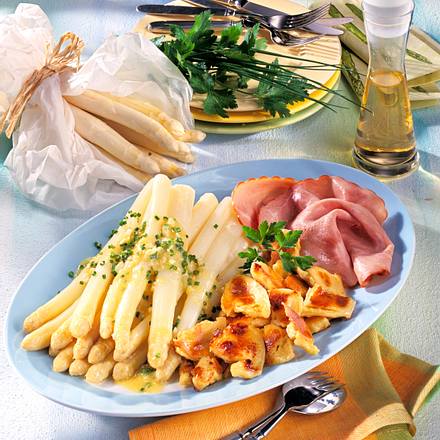 Spargel in Schnittlauch-Vinaigrette Rezept Spargel in Schnittlauch-Vinaigrette Rezept