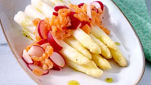 Spargel mit feinem Lachstatar Rezept - Foto: House of Food / Bauer Food Experts KG