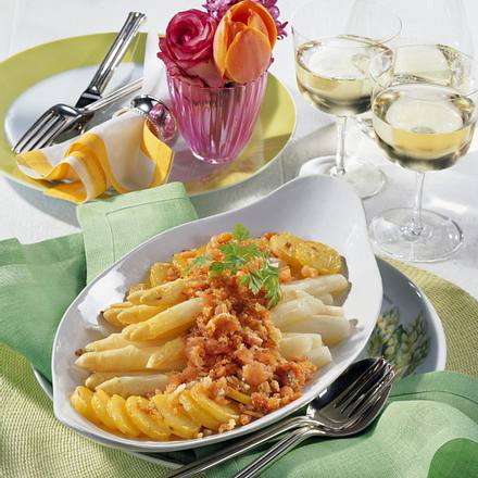 Spargel mit Räucherlachs-Kruste Rezept Spargel mit Räucherlachs-Kruste Rezept