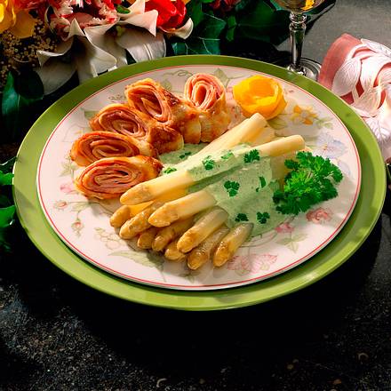 Spargel mit Schinken-Crespel Rezept Spargel mit Schinken-Crespel Rezept