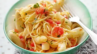 Spargel mit Spaghetti Rezept - Foto: LECKER @ Bauer Media Group