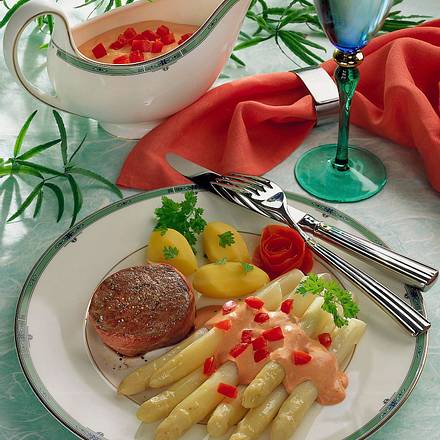 Spargel mit Tomaten- Hollandaise Rezept Spargel mit Tomaten- Hollandaise Rezept