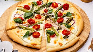 Spargel-Pizza - Foto: ShowHeroes