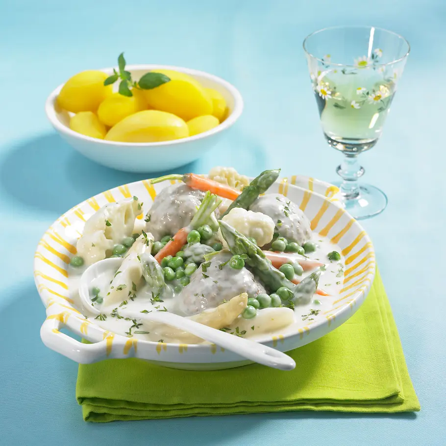 Spargel-Ragout mit Hackbällchen Rezept