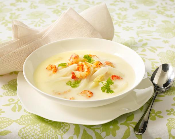 Spargelcreme-Suppe mit Krebsfleisch und Kerbel Rezept Spargelcreme-Suppe mit Krebsfleisch und Kerbel Rezept