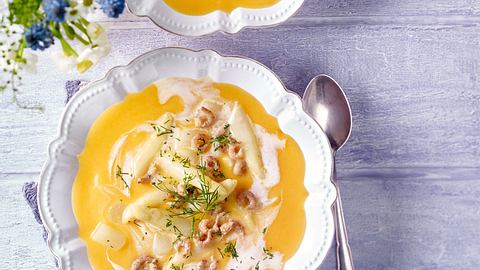 Spargelcremesuppe Büsumer Art Rezept - Foto: House of Food / Bauer Food Experts KG