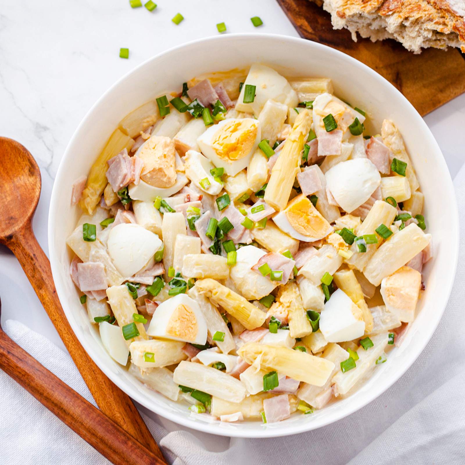 Omas klassischer Spargelsalat mit Ei und Schinken Rezept