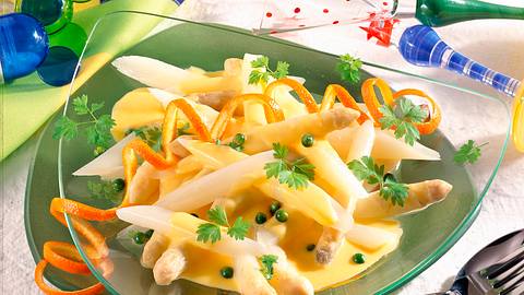 Spargelsalat mit Orangen-Hollandaise Rezept - Foto: House of Food / Bauer Food Experts KG