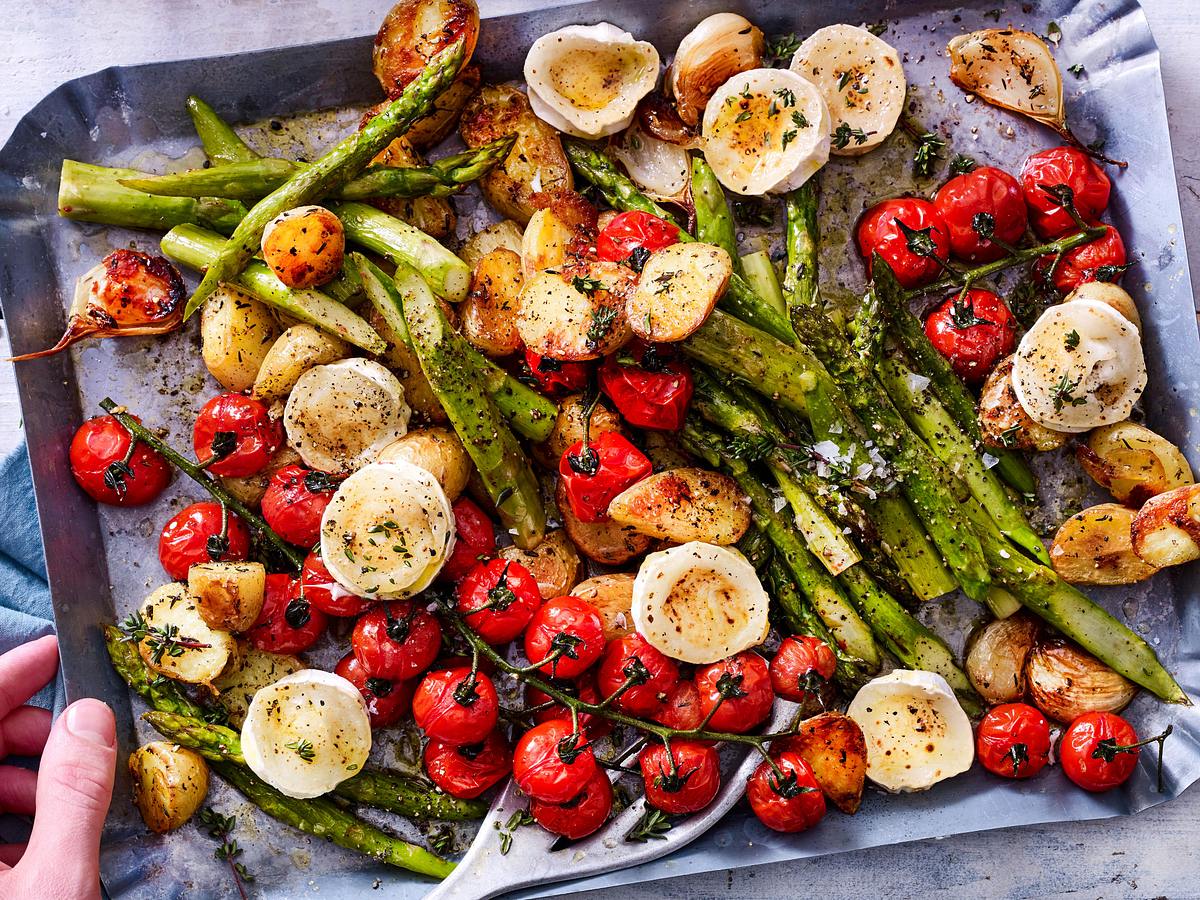 Spargelsalat vom Blech Rezept