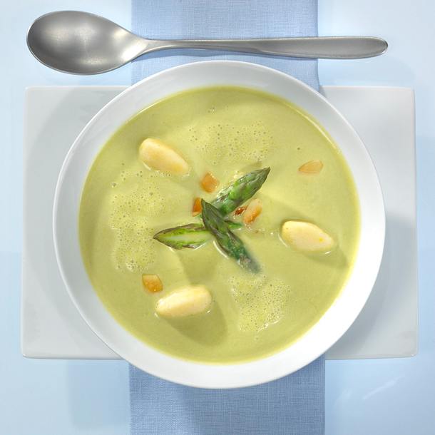 Spargelschaumsuppe mit Grießnocken Rezept Spargelschaumsuppe mit Grießnocken Rezept