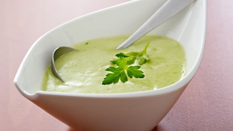 Spargelsoße: Kräuter-Buttersoße Rezept - Foto: House of Food / Bauer Food Experts KG
