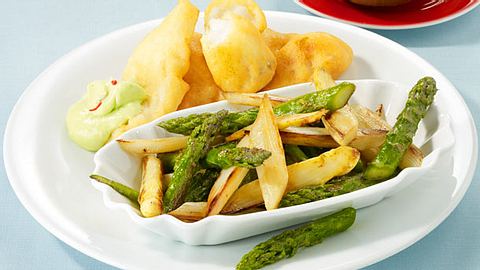 Spargelsticks und Fisch Rezept - Foto: House of Food / Bauer Food Experts KG