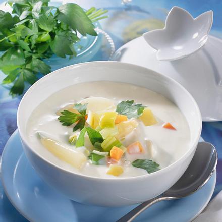 Spargelsüppchen mit Bouillongemüse Rezept